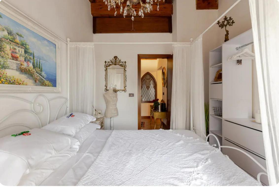 Affascinante Appartamento Nel Castello. Moniga del Garda 外观 照片